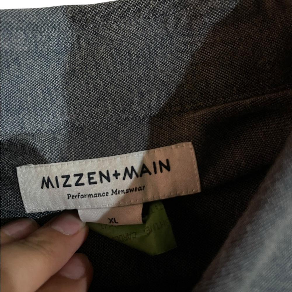 Mizzen+Main Men's Dark Charcoal Button-Down Shirt - Picture 2 of 2